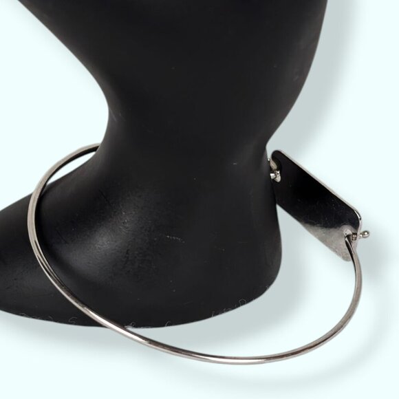 (2/$20) Minimalist Metal Plate Bracelet - Picture 3 of 5